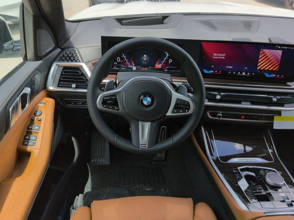 New 2027 Alpine White BMW xDrive40i image 16