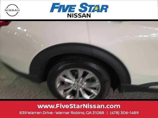 Used 2024 White Ford XLT image 5
