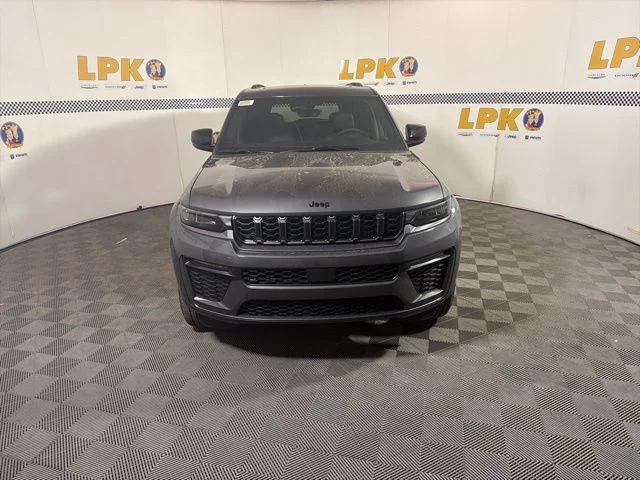 New 2026 Baltic Gray Metallic Clear-Coat Exterior Paint Jeep Limited image 6