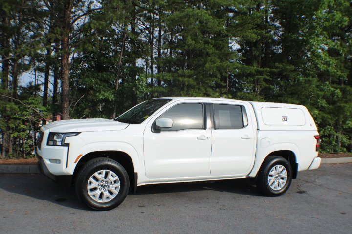 Used 2023 Glacier White Nissan SV image 4