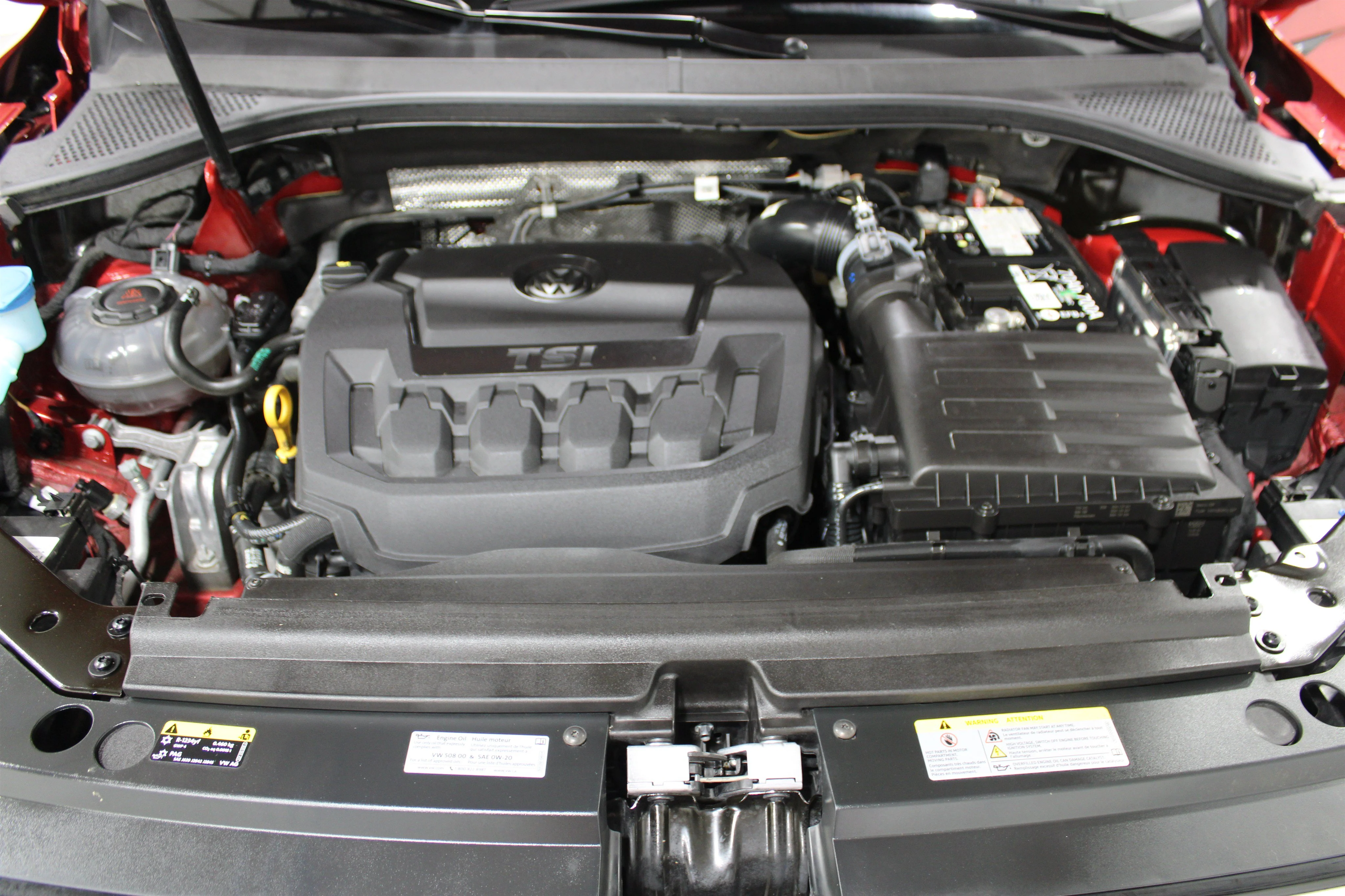 Used 2024 Kings Red Metallic Volkswagen SEL R-Line image 37