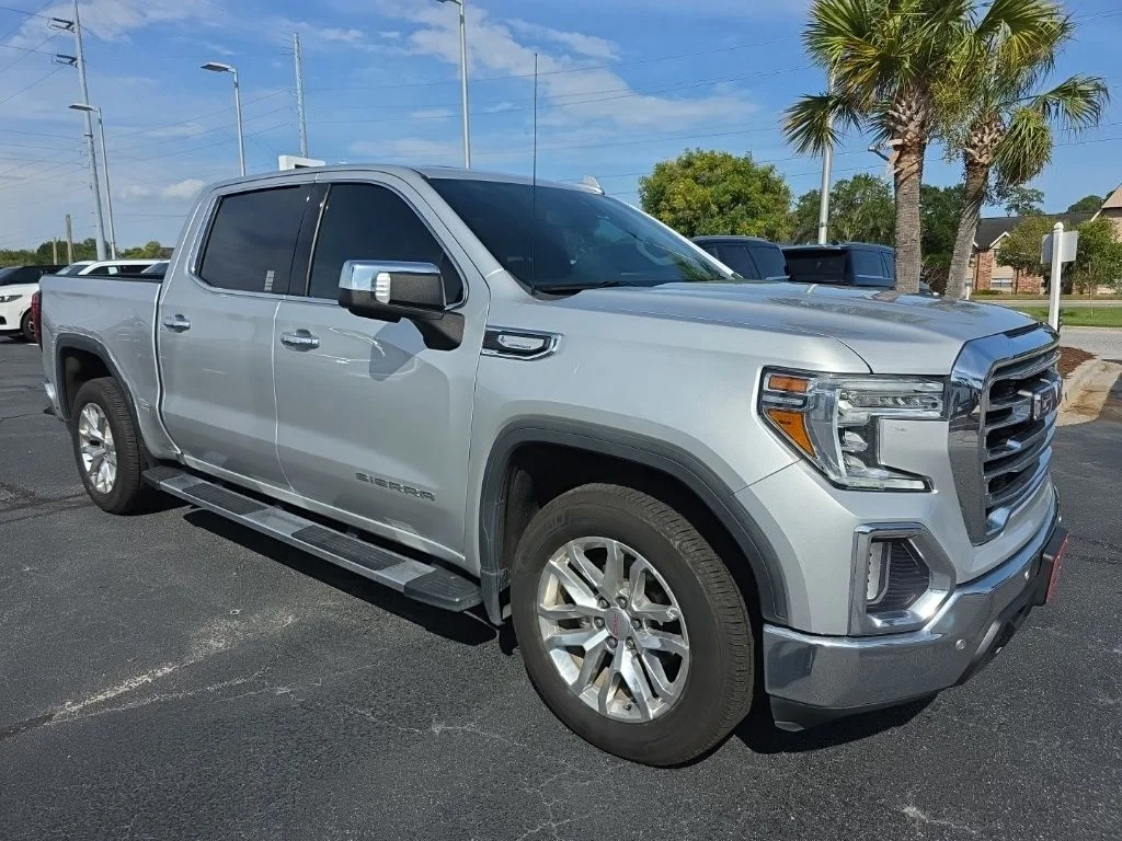 Used 2021 Quicksilver Metallic GMC SLT image 1