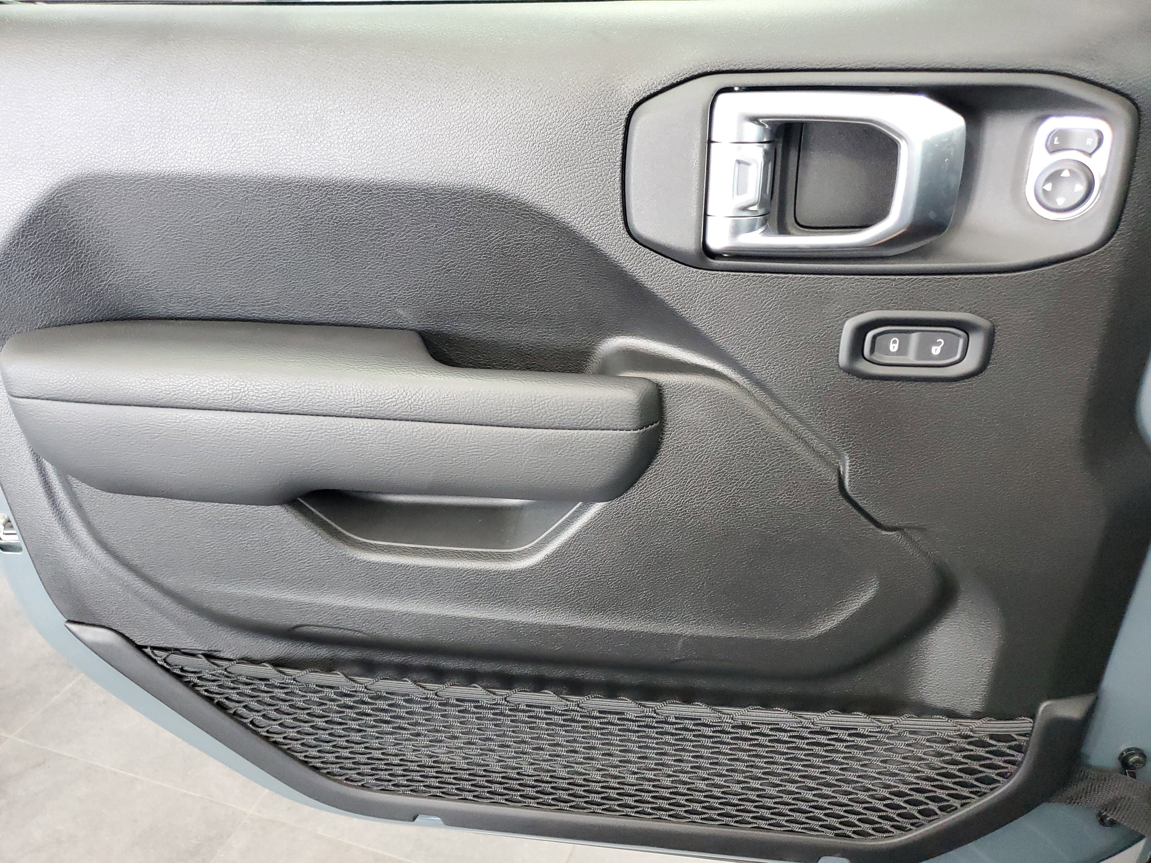 2025 Jeep Wrangler 4-Door Sport S - Photo 26