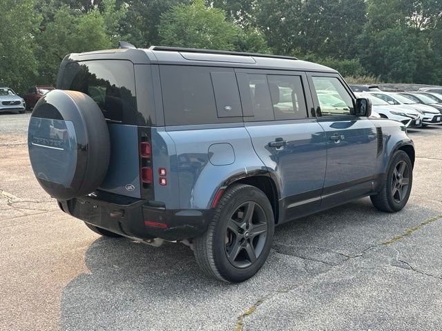 Used 2023 Blue Land Rover X-Dynamic SE image 5