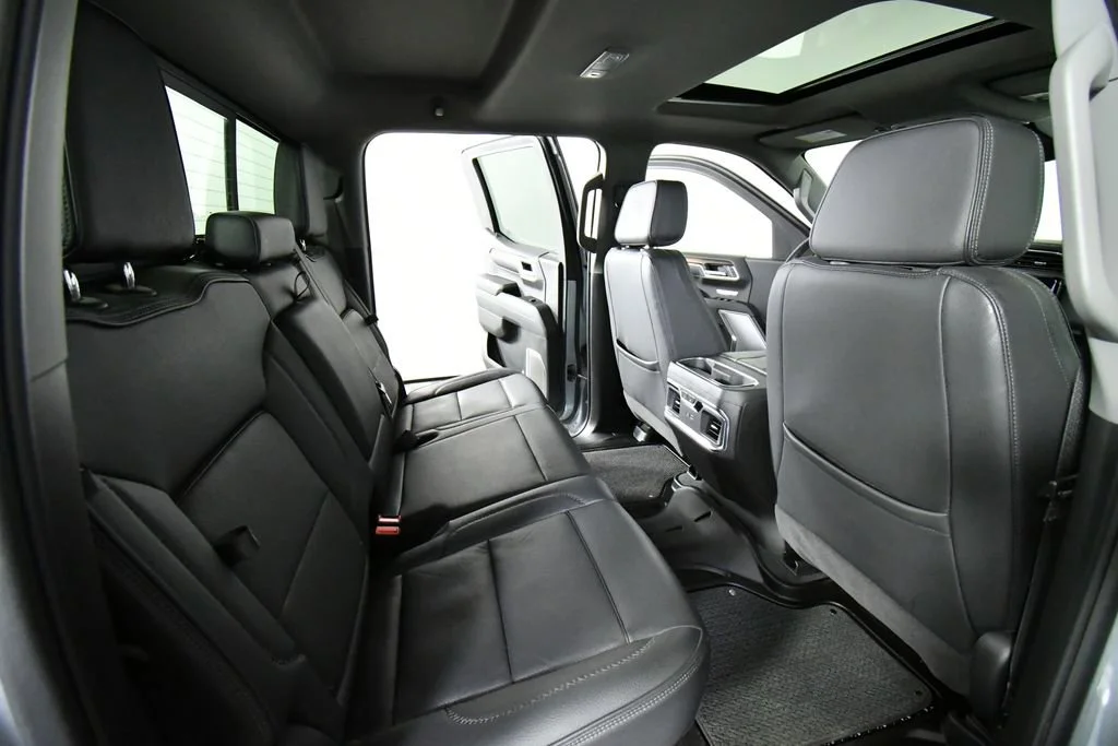 Used 2025 Sterling Metallic GMC Denali image 24