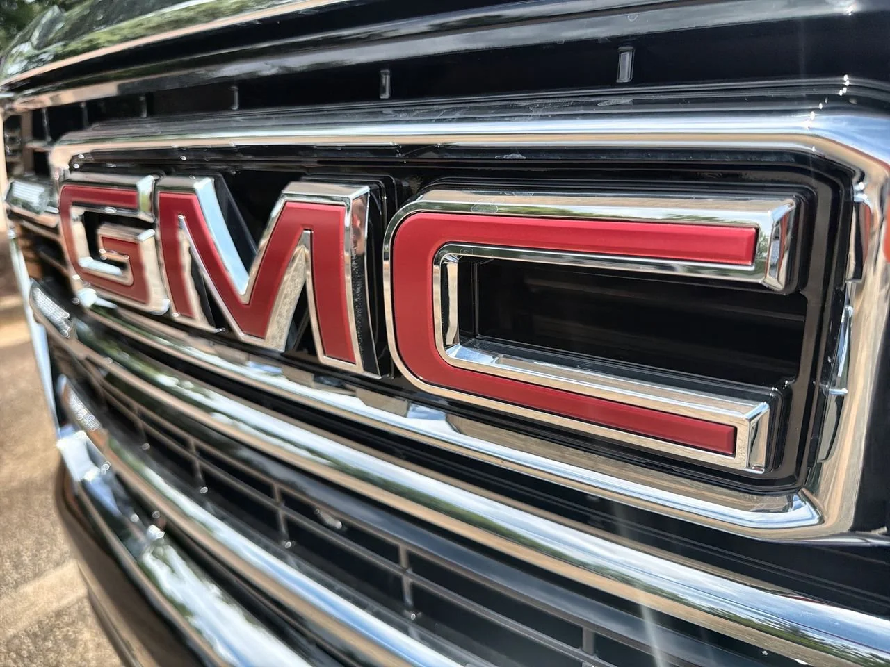 New 2026 Onyx Black GMC Elevation image 26