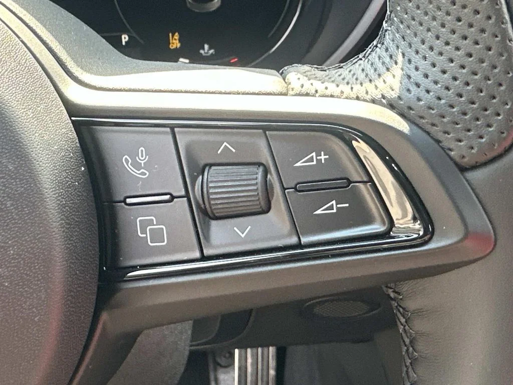 2026 Alfa Romeo Giulia Base - Photo 28