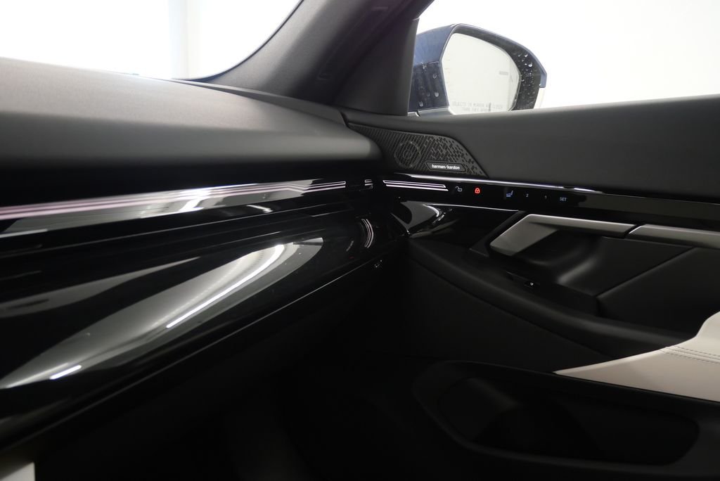 2025 BMW 5 Series 530i - Photo 28