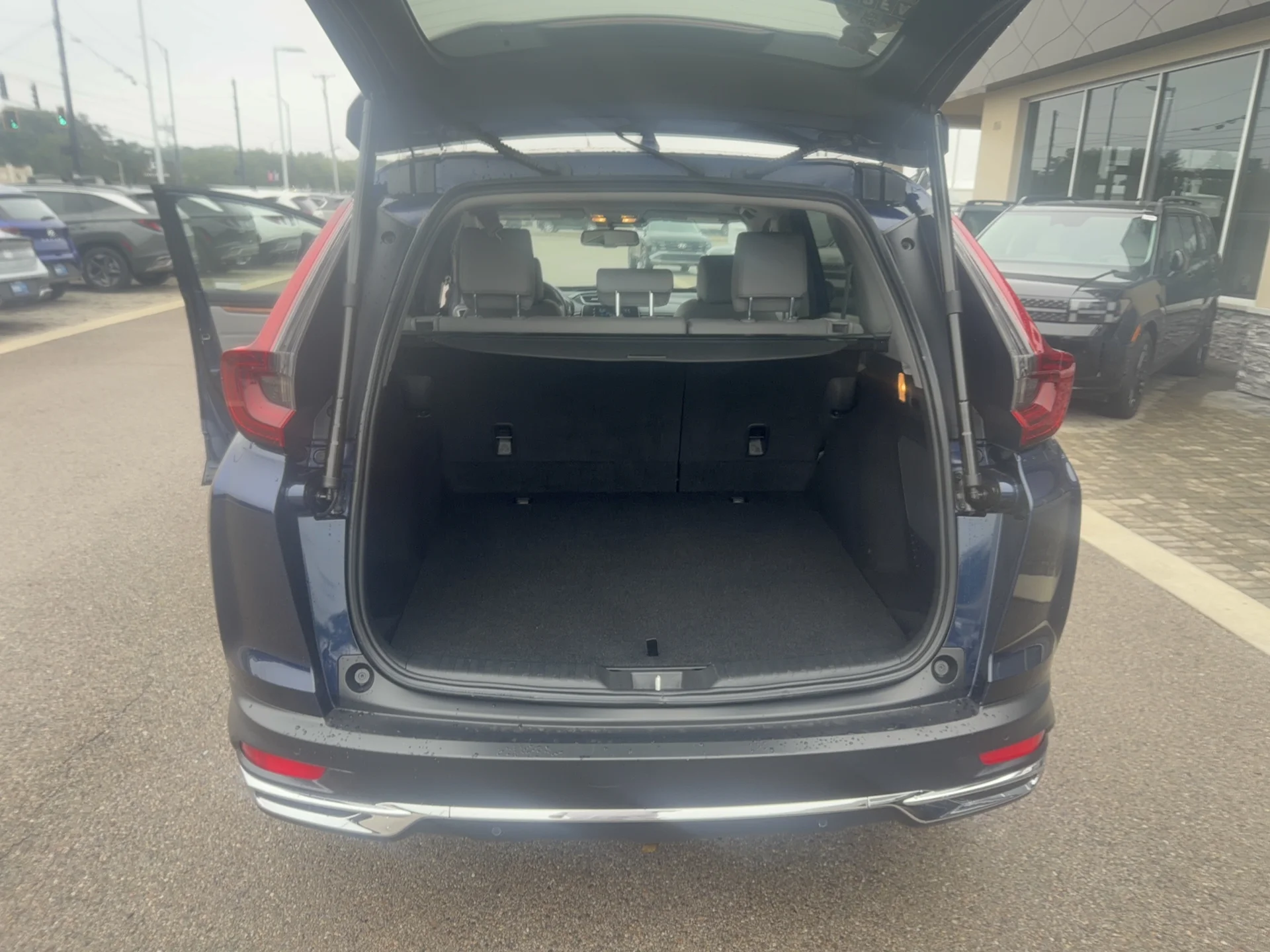 Used 2021 Obsidian Blue Pearl Honda Touring image 14