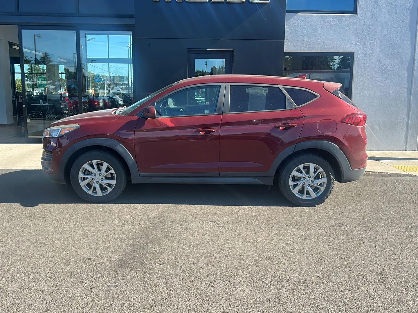 Used 2019 Gemstone Red Hyundai SE image 6