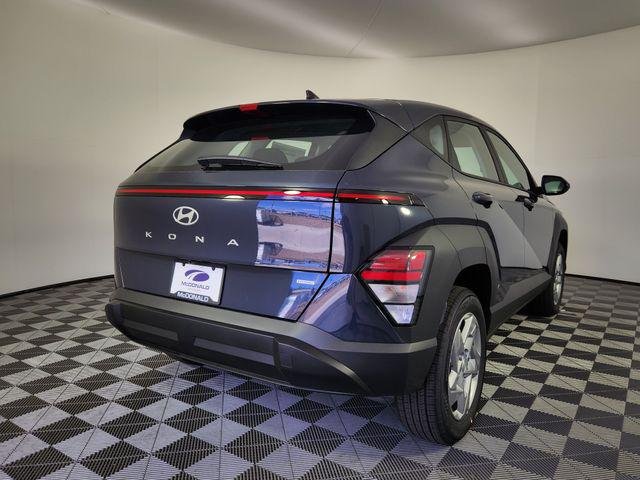 New 2027 Blue Hyundai SE AWD image 5
