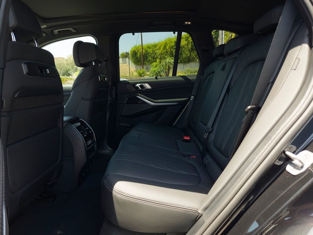 New 2026 Black Sapphire Metallic BMW xDrive40i image 8