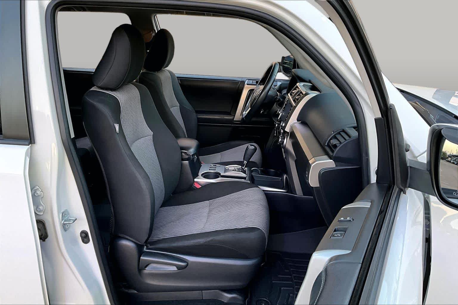 Used 2021 Super White Toyota SR5 image 9