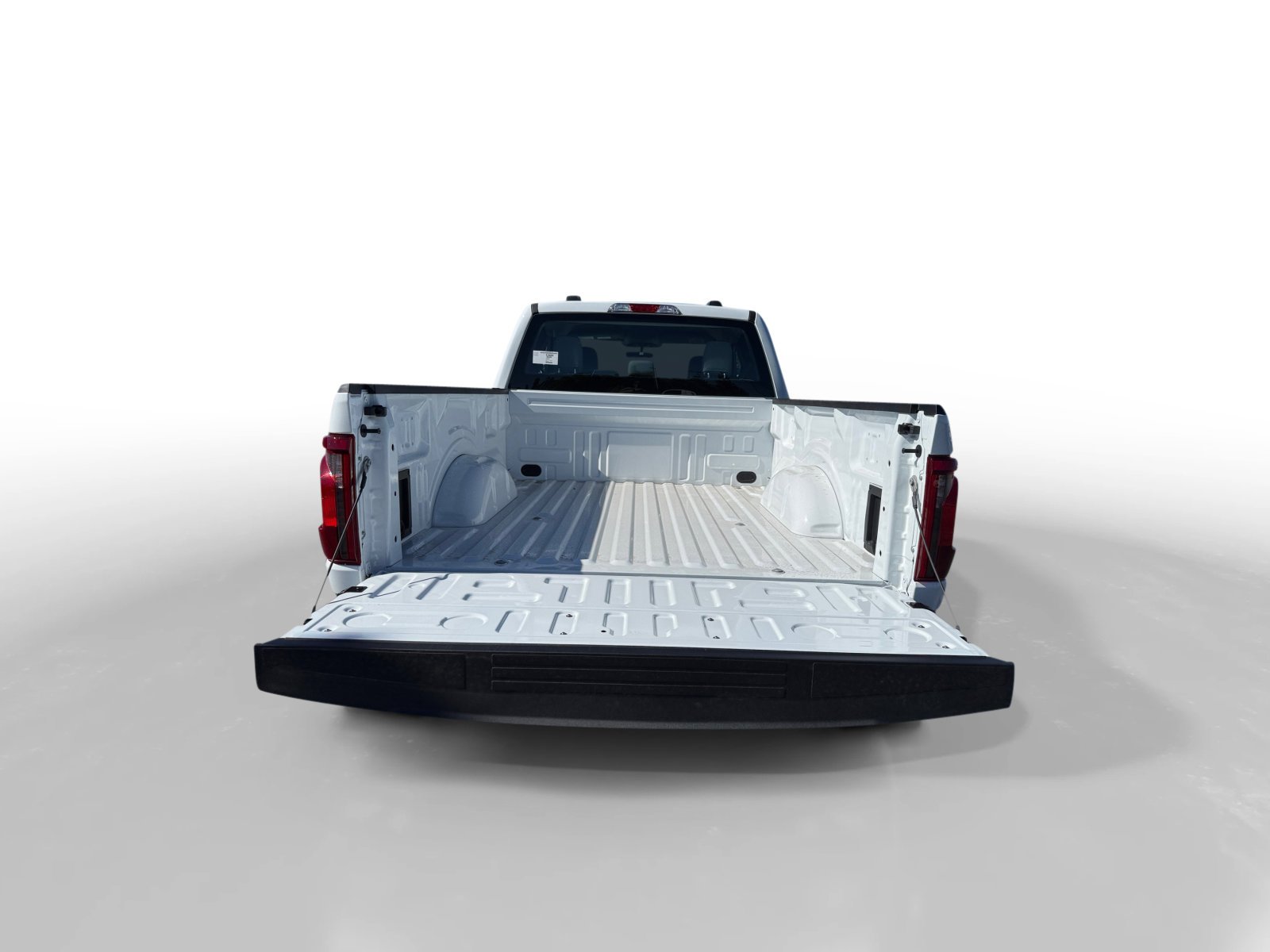 New 2026 Oxford White Ford XL image 17