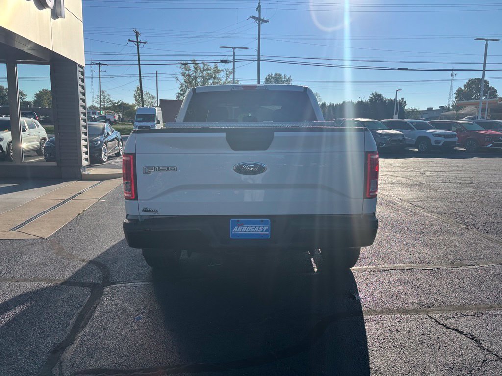 Used 2017 Oxford White Ford XLT image 6
