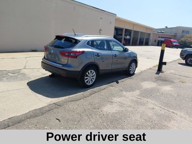 Used 2021 Gun Metallic Nissan SV image 5