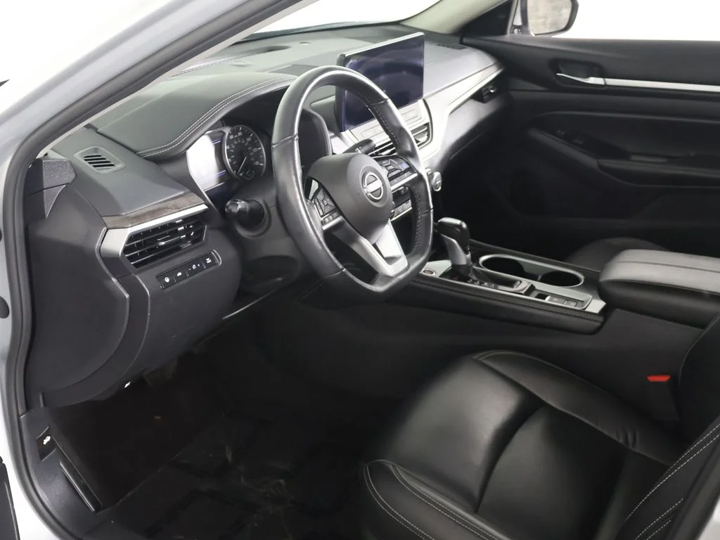 Used 2024 Silver Nissan 2.5 SL image 25