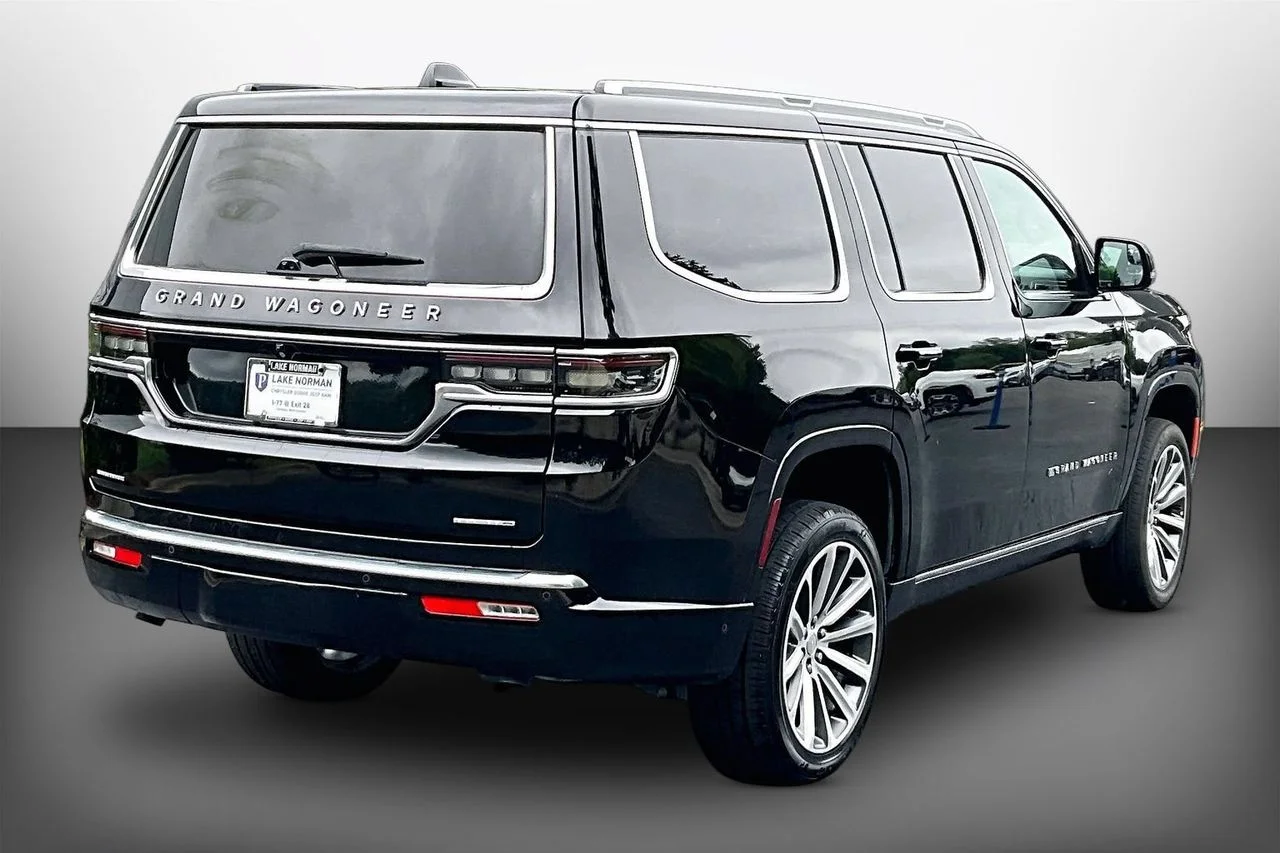 Used 2023 Black Jeep Series II image 8