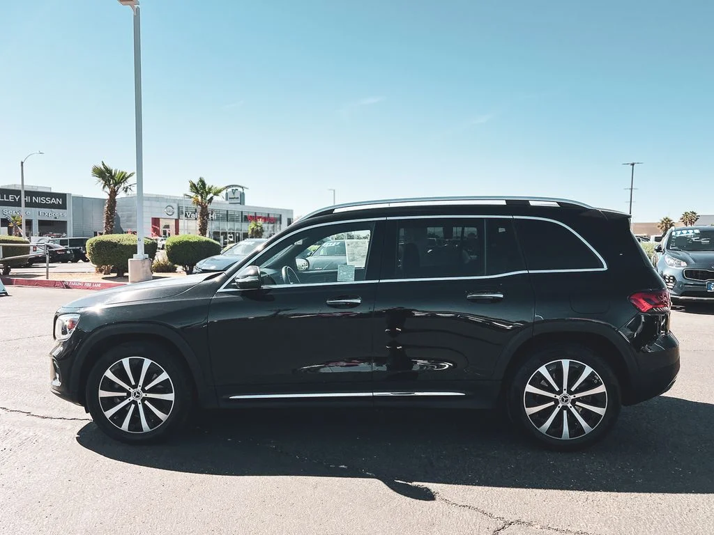 Used 2022 Black Mercedes-Benz GLB 250 image 9