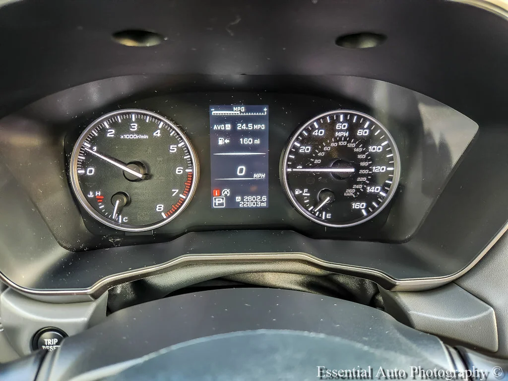 Used 2025 White Subaru Onyx Edition image 12