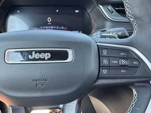 Used 2023 Black Jeep Limited image 30