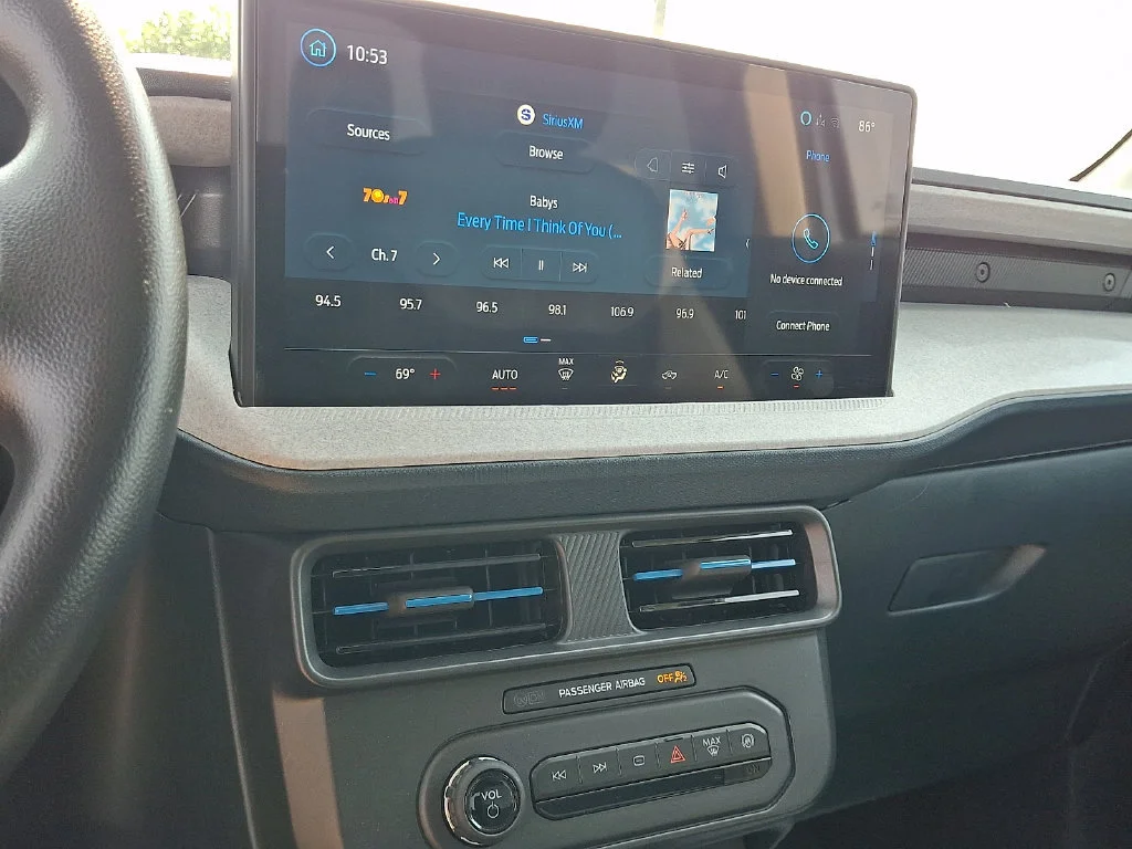 Used 2025 Gray Ford XLT image 24