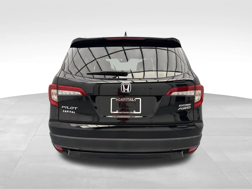 Certified Used 2022 Crystal Black Pearl Honda AWD SE image 8