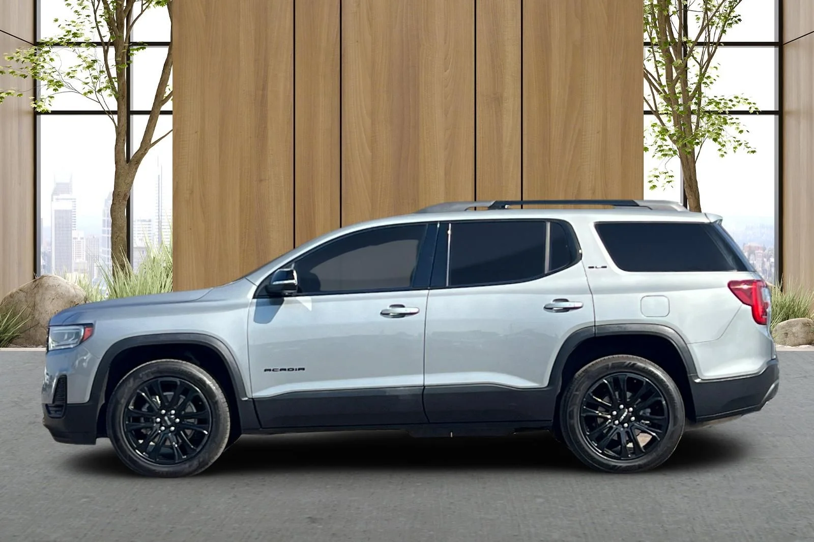 Used 2023 Silver GMC SLE image 7