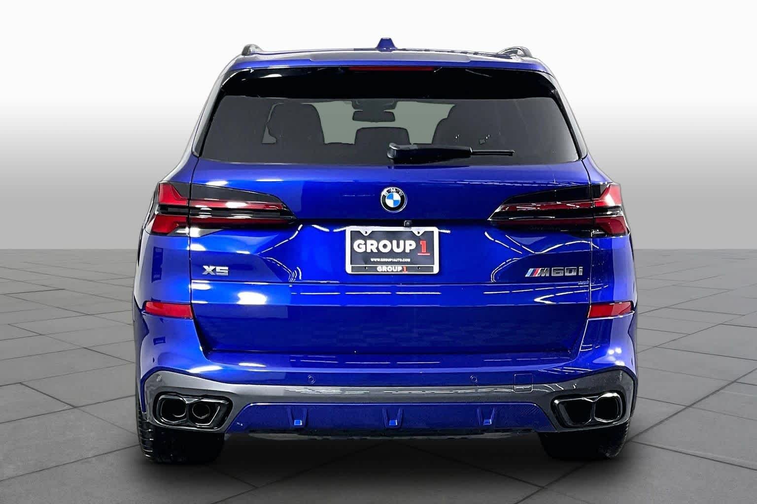 Used 2025 Marina Bay Blue Metallic BMW M60i image 5