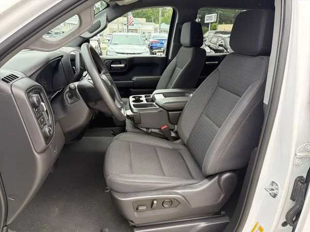 Used 2023 White Chevrolet Custom Trail Boss image 13