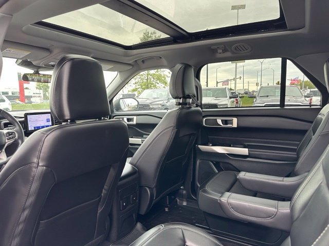 Used 2023 Silver Ford XLT image 21