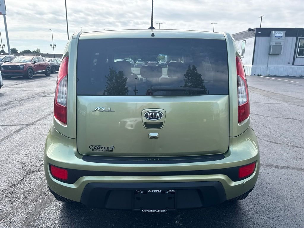 Used 2012 Green Kia Plus image 4
