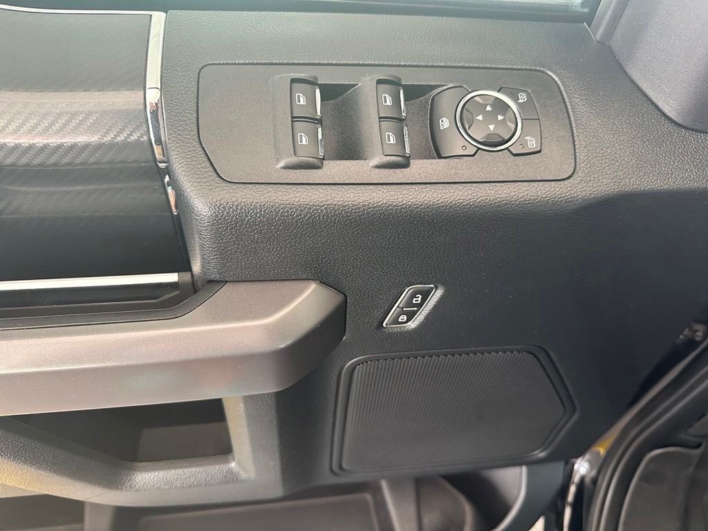 Used 2020 Black Ford XLT image 12