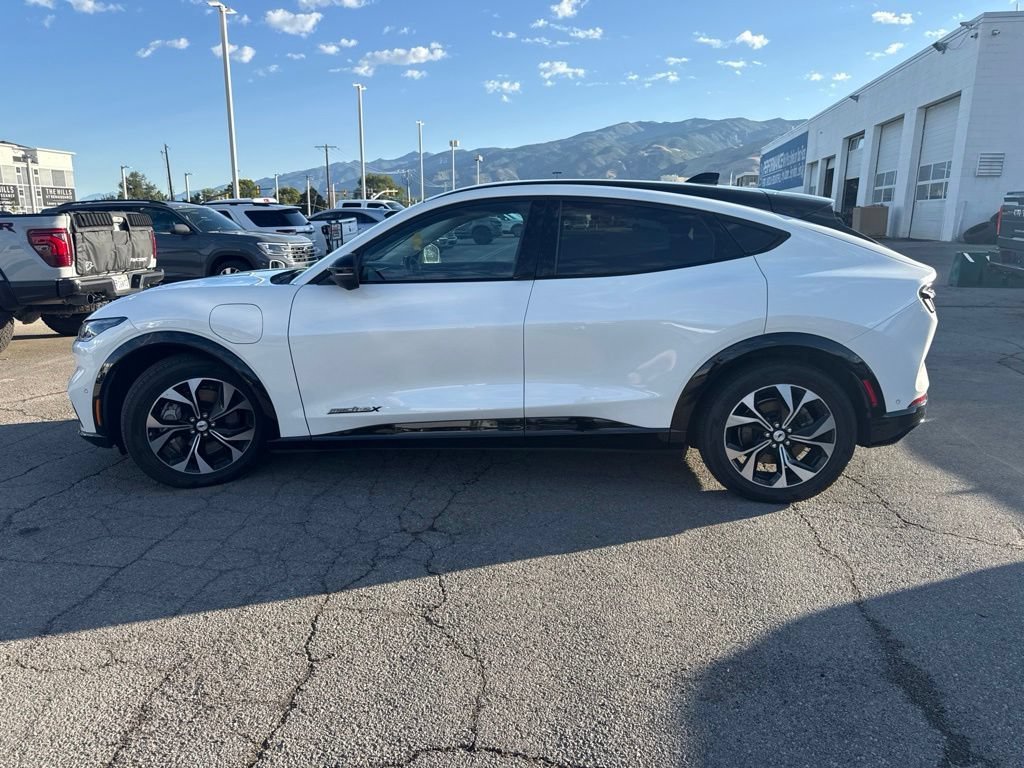 Used 2023 White Metallic Ford Premium image 11