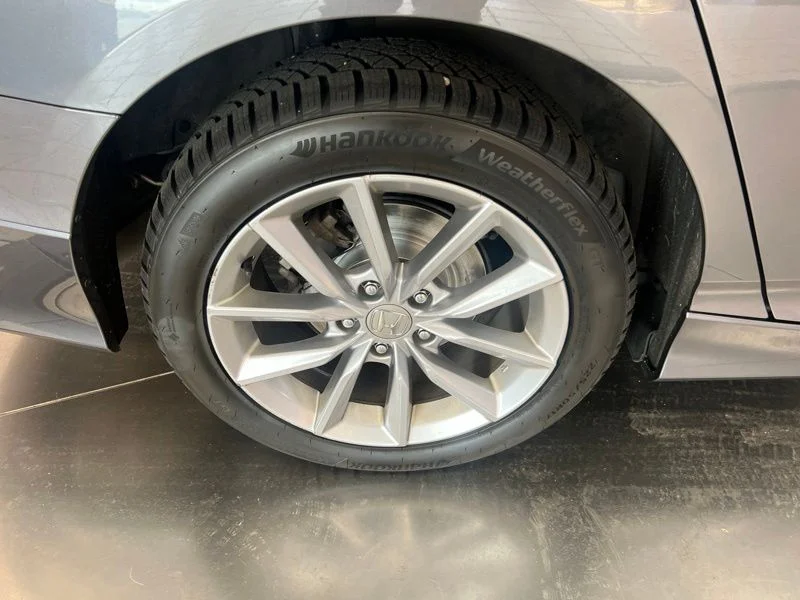 Used 2022  Honda LX image 9