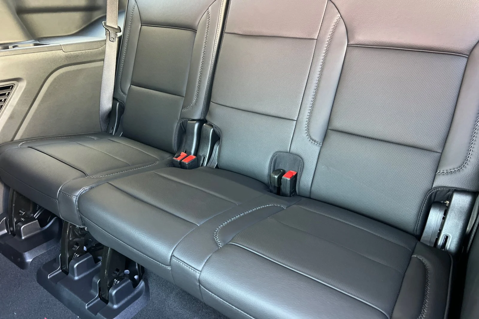 2026 GMC Yukon Denali - Photo 17
