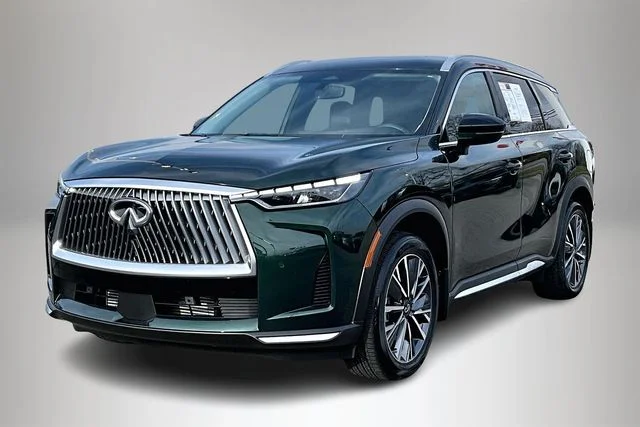 Used 2026 Green INFINITI LUXE image 2