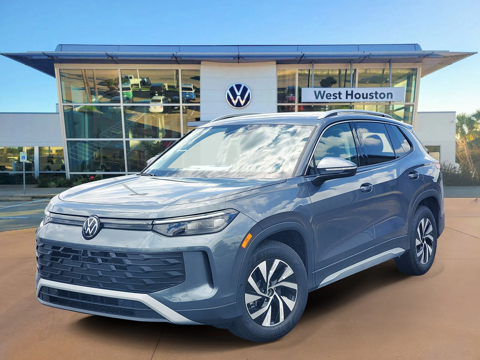 2026 Volkswagen Tiguan 2.0T S's photo
