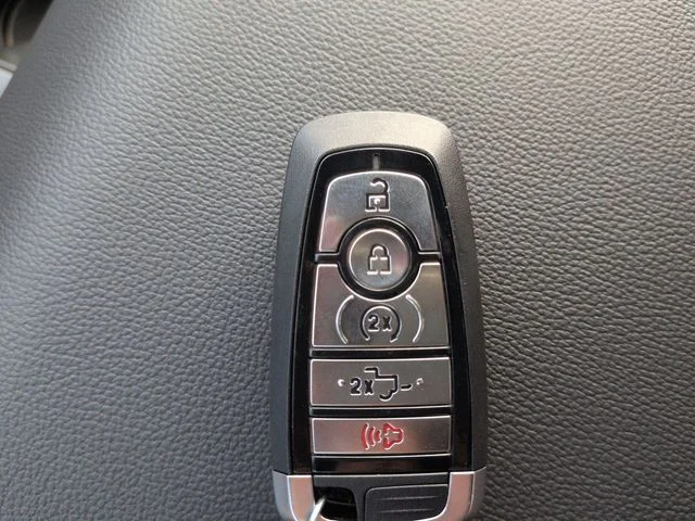 New 2026 Agate Black Metallic Ford Tremor® image 29