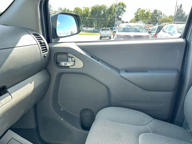 2015 Nissan Frontier SV - Photo 35