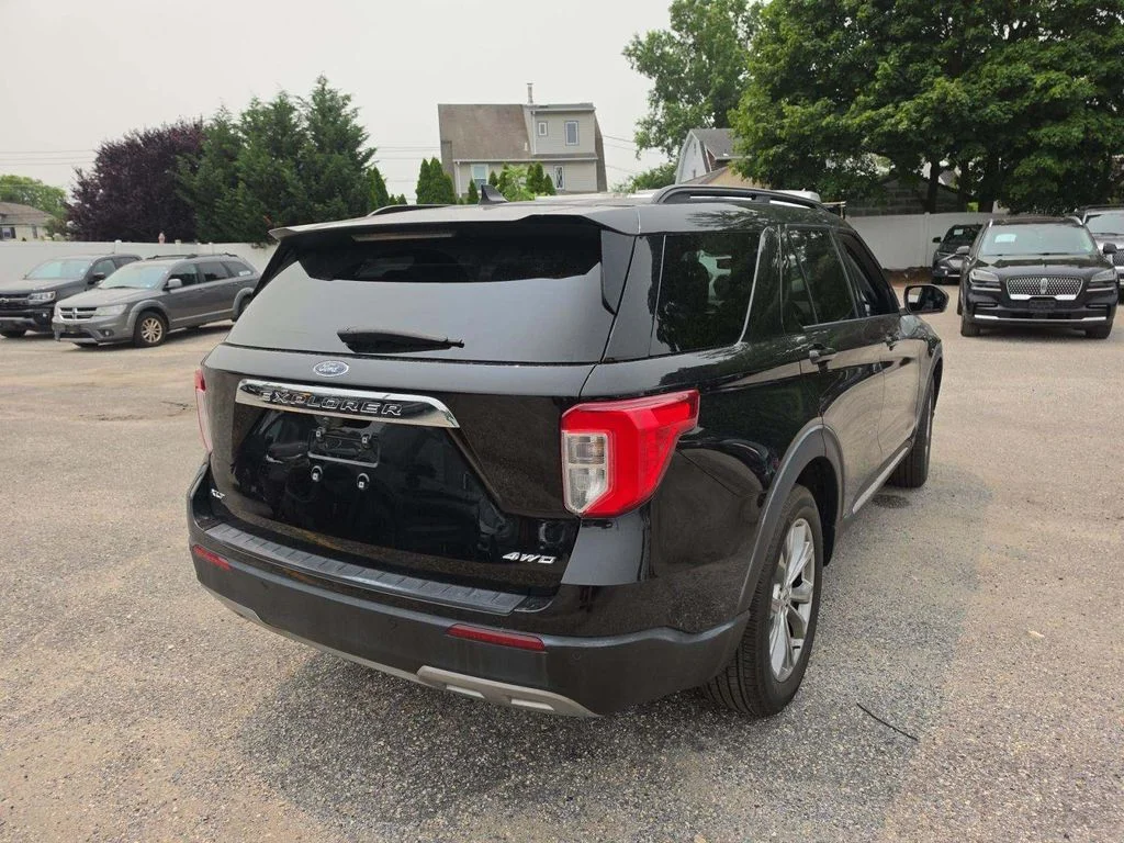Certified Used 2023 Black Ford XLT image 10