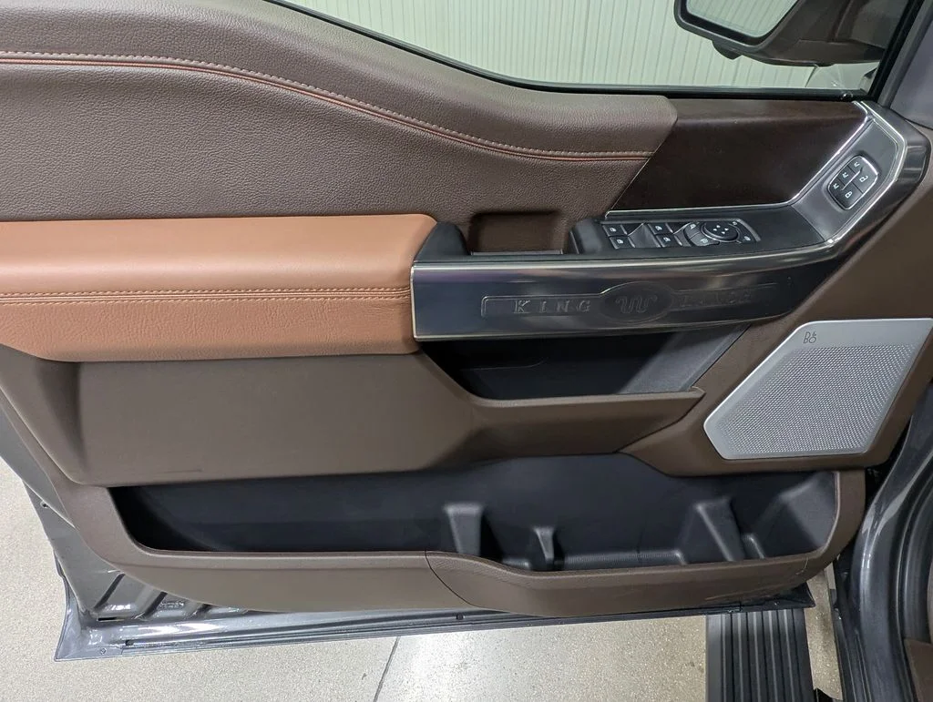 New 2026 Carbonized Gray Metallic Ford King Ranch® image 15