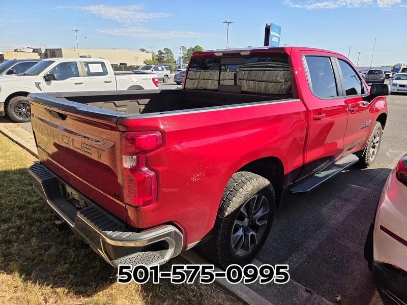 Used 2021 Cherry Red CHEVROLET LT image 5