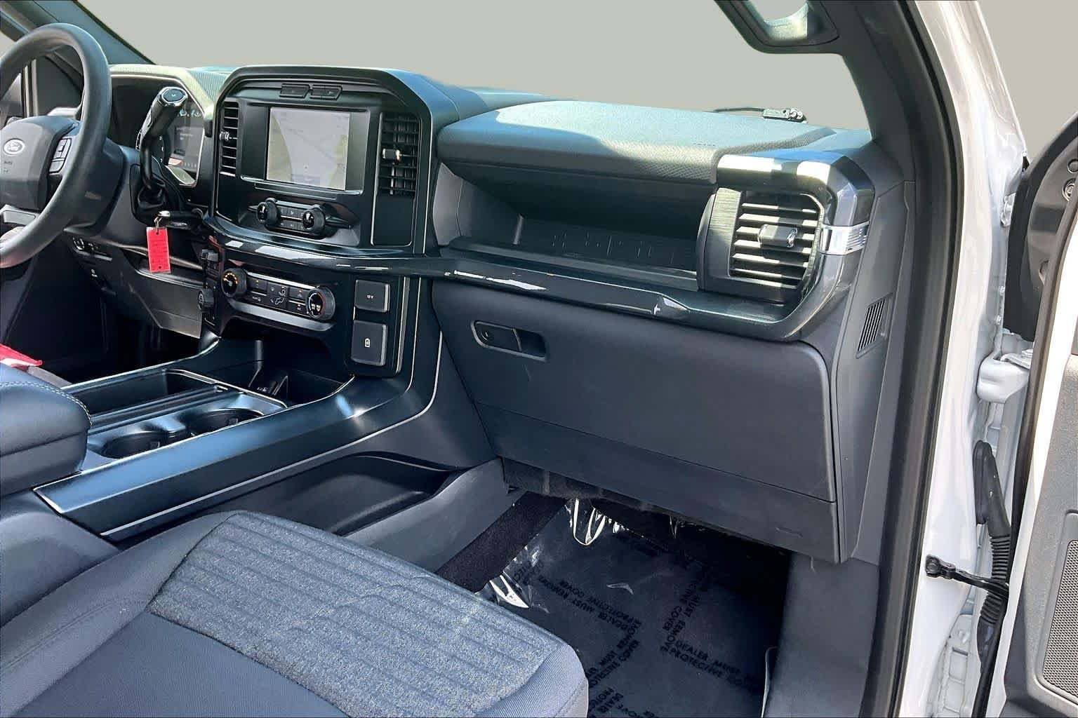 Used 2022 Oxford White Ford XL image 18