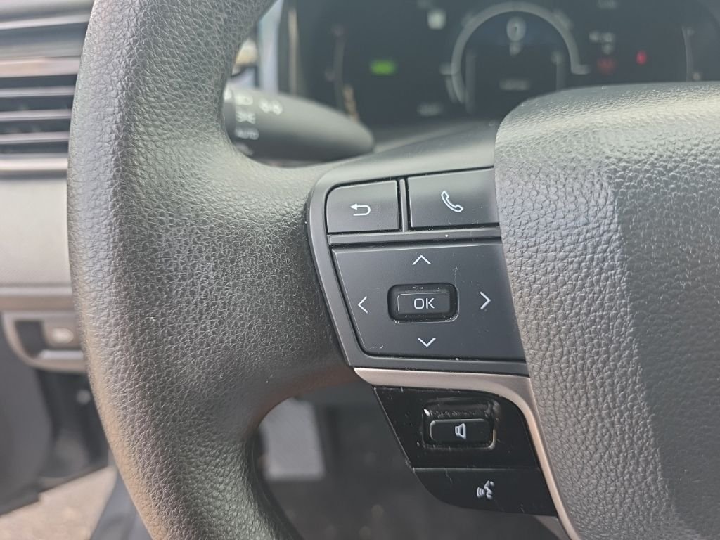Certified Used 2025  Toyota LE image 16