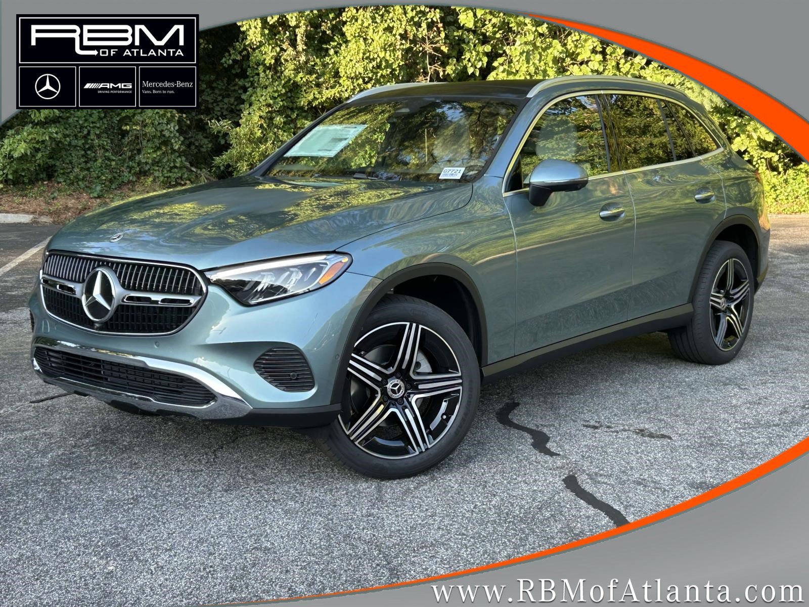 New 2027 Verde Silver Metallic Mercedes-Benz GLC 300 SUV image 1
