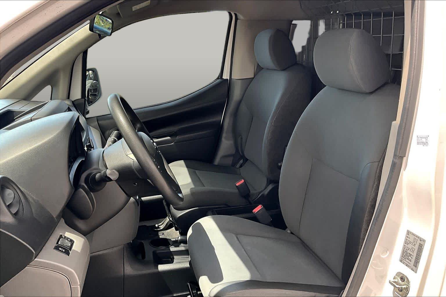 Pre-Owned 2020 Nissan NV200 Compact Cargo SV