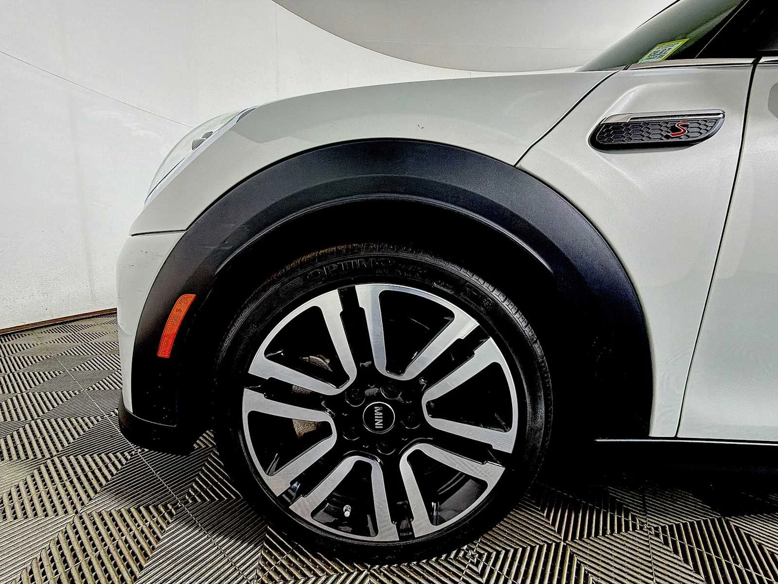 Used 2023 White Silver Metallic MINI Cooper S image 8