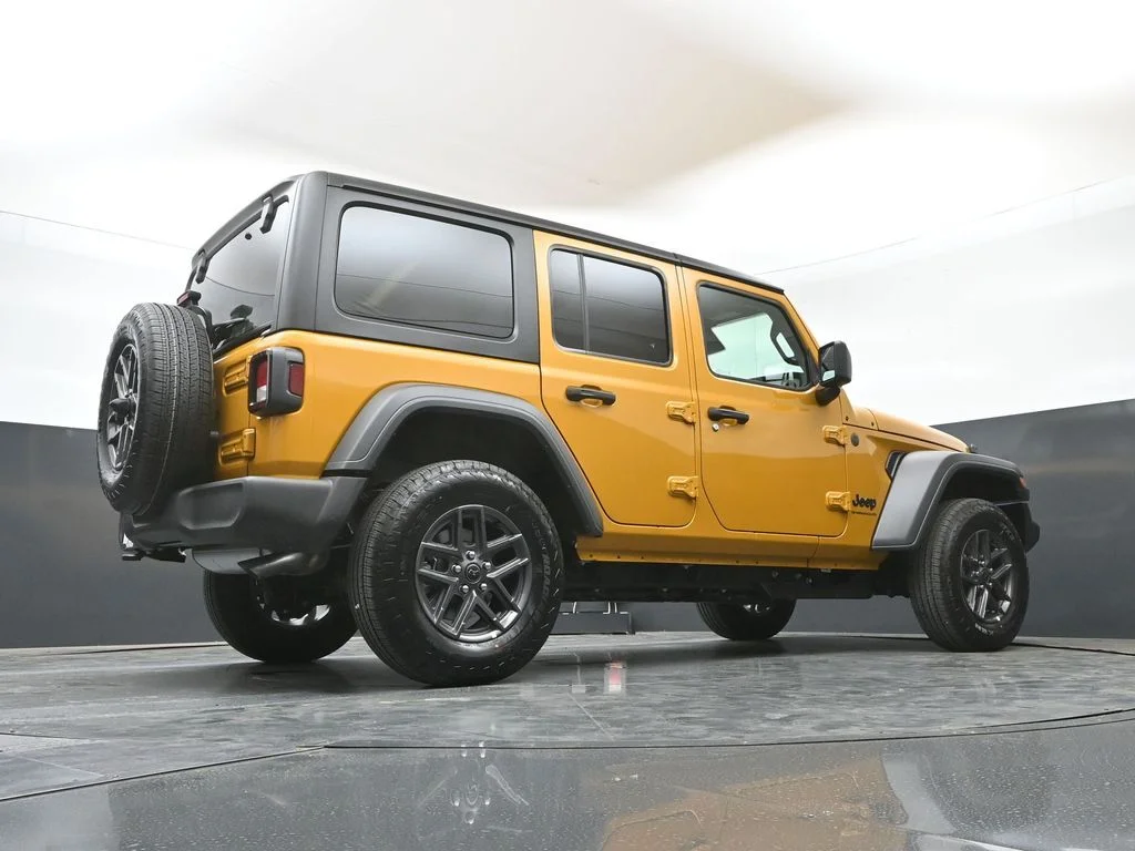 New 2026 Goldilocks Exterior Paint Jeep Sport S image 46