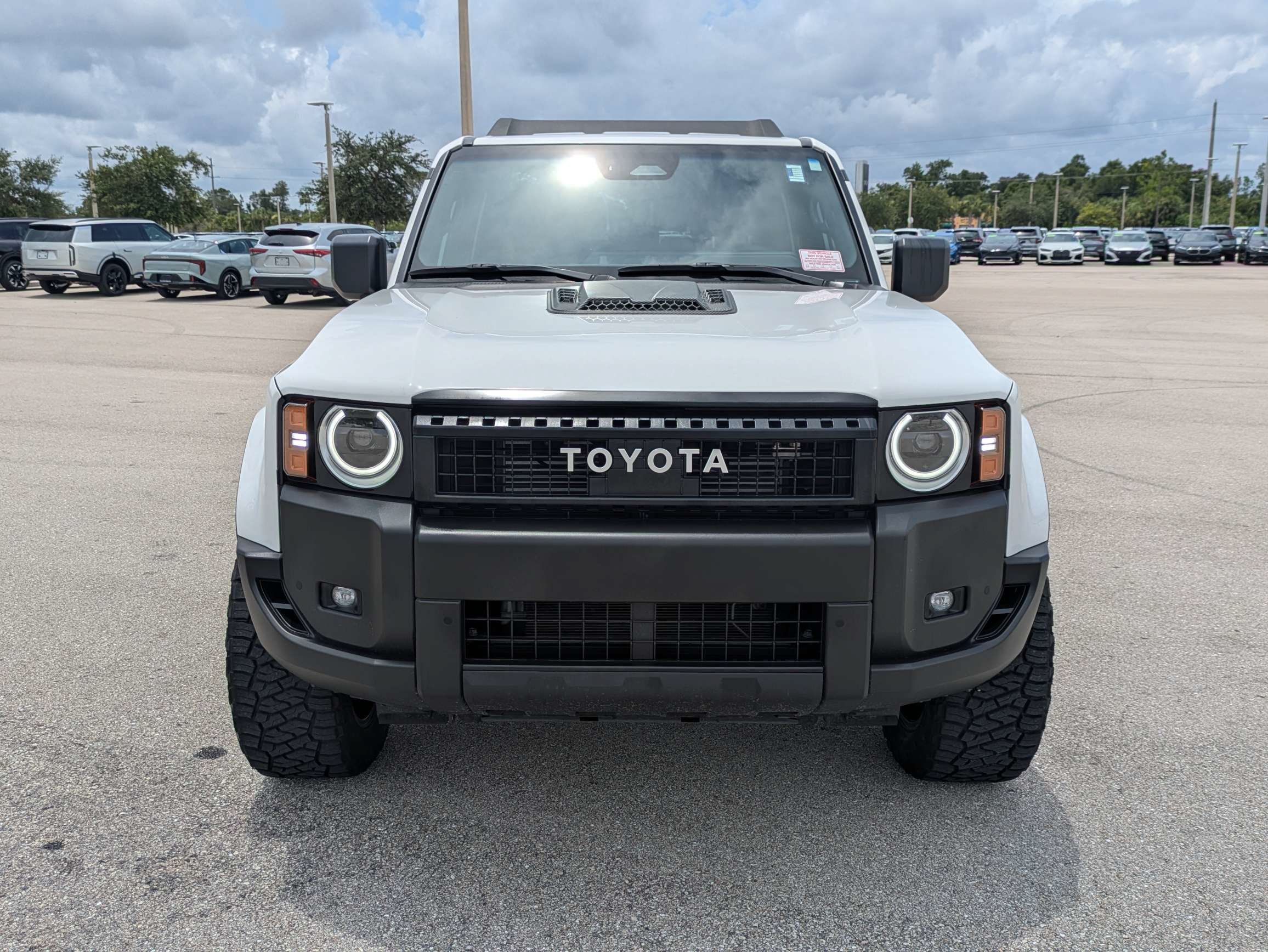 Used 2025 Ice Cap Toyota 1958 image 3